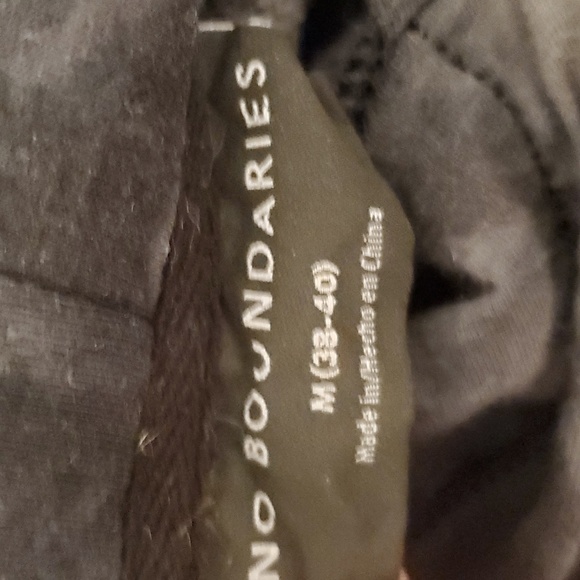 No Boundaries black and grey Hoodie - Picture 3 of 3